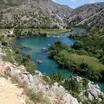 Micanovi Dvori Mobile Village Zrmanja Πάρκο διακοπών