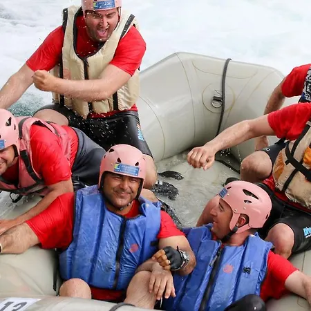 Park za odmor Micanovi Dvori Mobile Village Zrmanja 4*