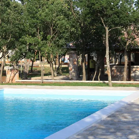 Micanovi Dvori Mobile Village Zrmanja Park za odmor Obrovac