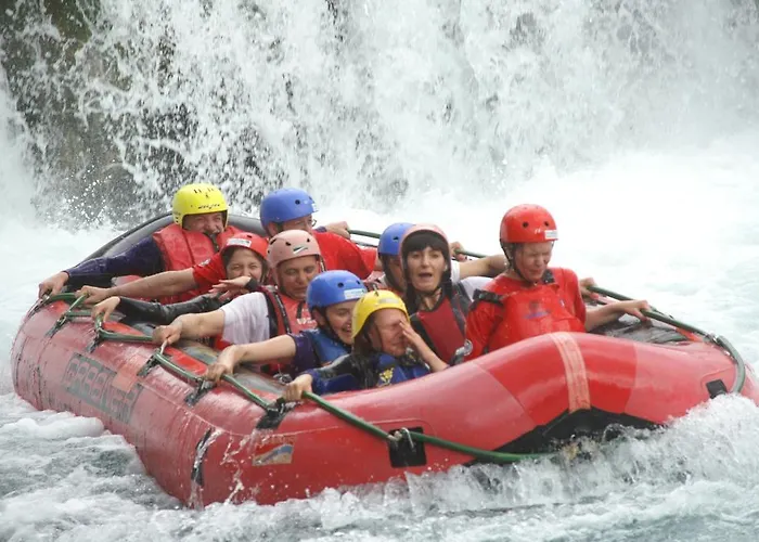 Micanovi Dvori Mobile Village Zrmanja Park za odmor Obrovac
