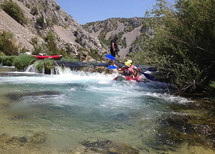 Park za odmor Micanovi Dvori Mobile Village Zrmanja